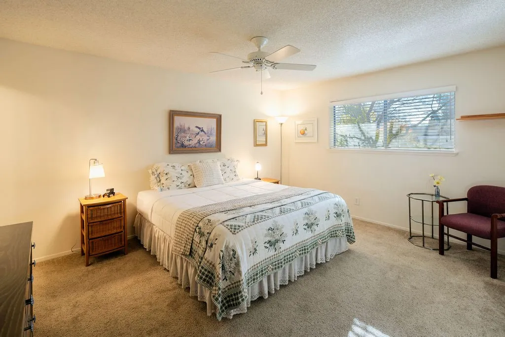 4908 N Sequoia Avenue 102, Fresno, California 93705 home-pic-12