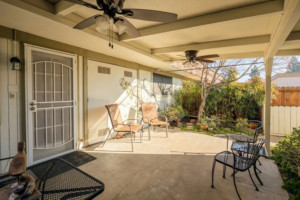 4908 N Sequoia Avenue 102, Fresno, California 93705 home-pic-23