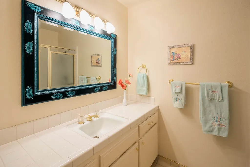 4908 N Sequoia Avenue 102, Fresno, California 93705 home-pic-19