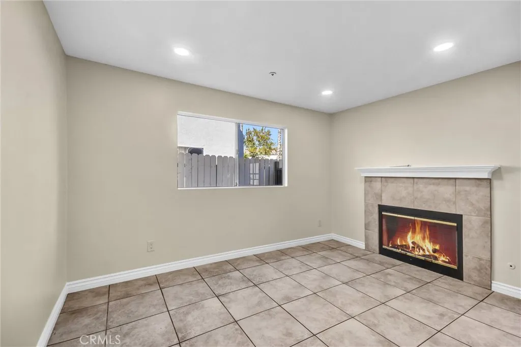 8051 Mcgregor Court, Fontana, California 92336 home-pic-9