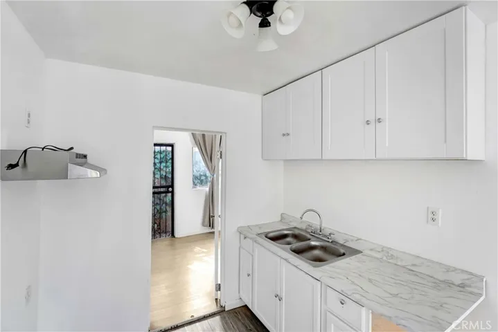 Back house - unit 3