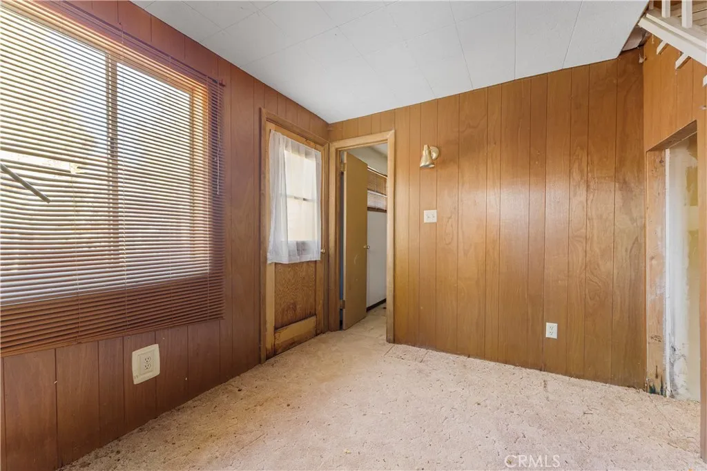 805 San Bernardino, Sugarloaf, California 92386 home-pic-14
