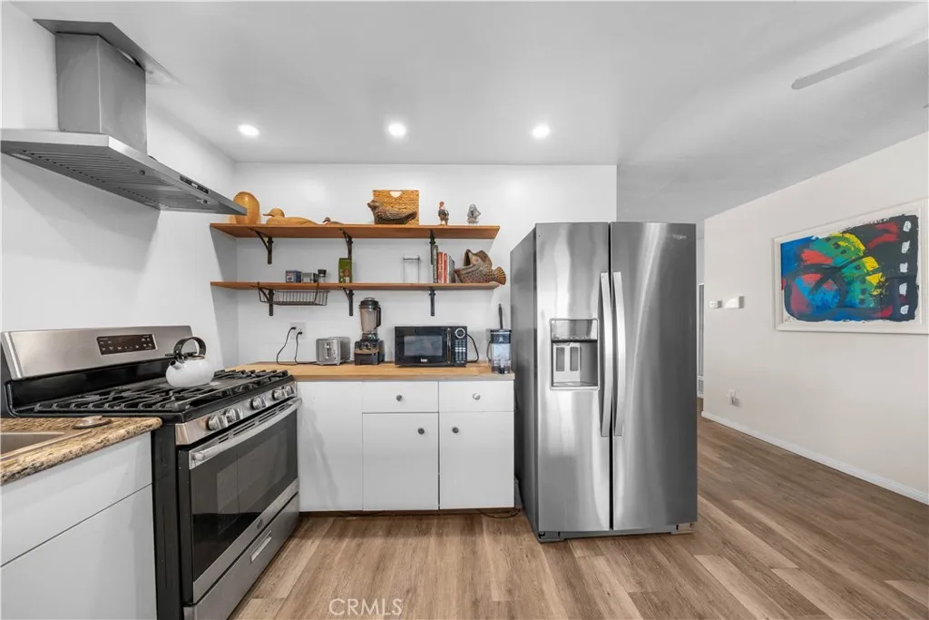 7590 Aster Ave, Yucca Valley, California 92284 home-pic-8