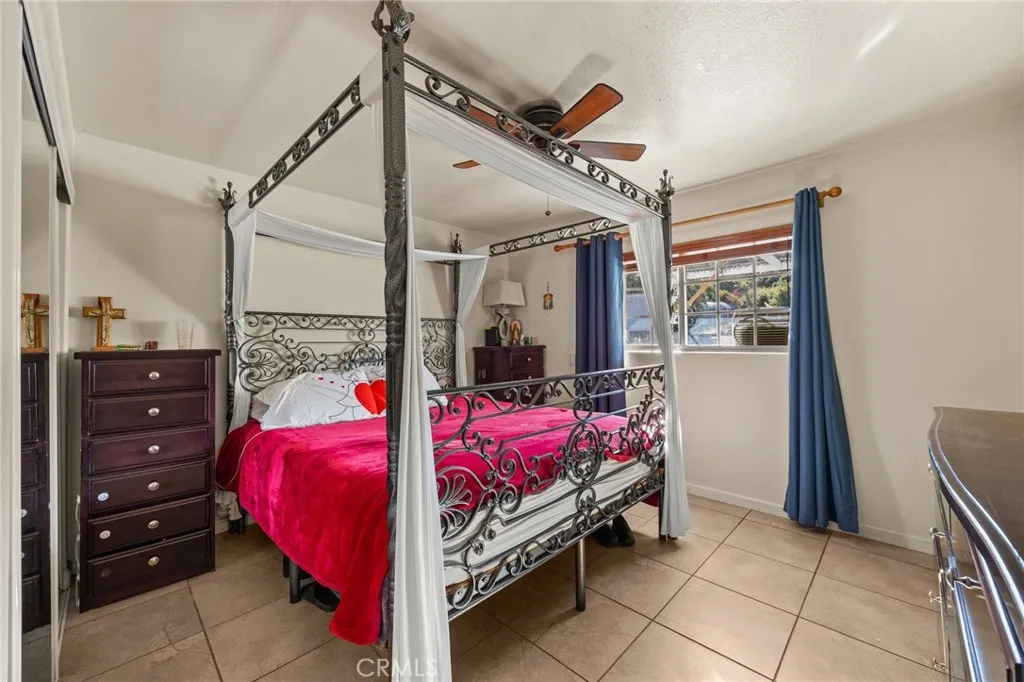 16551 State Highway 173, Hesperia, California 92345 home-pic-18