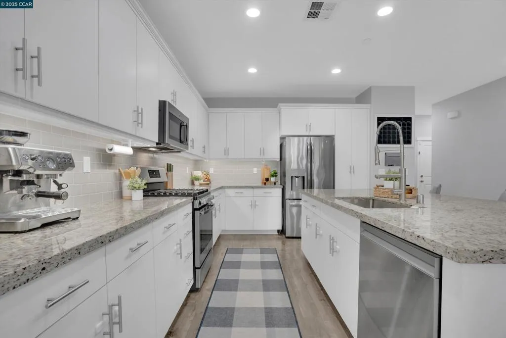 937 Pendleton Ct, Oakley, California 94561 home-pic-11