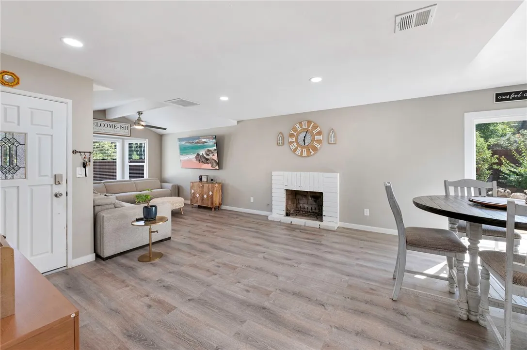 1764 Coplen, Corona, California 92882 home-pic-4