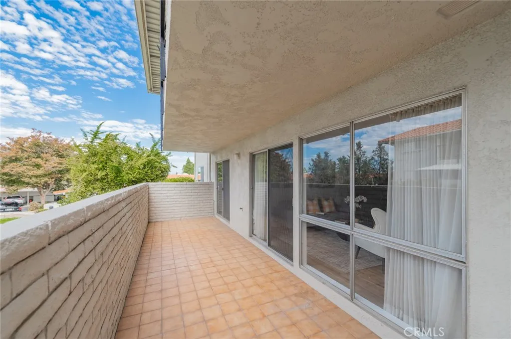 2294 Via Puerta, Laguna Woods, California 92637 home-pic-20