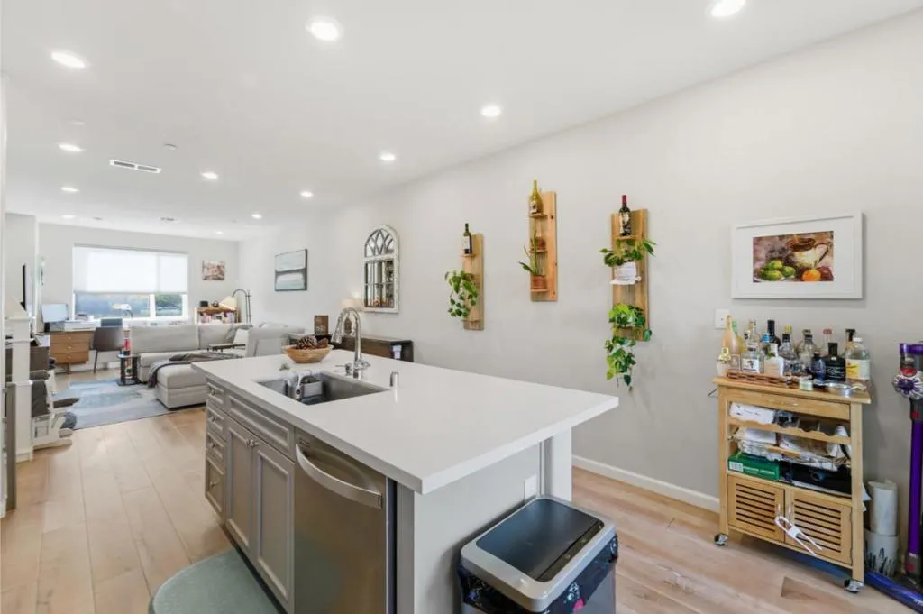 1206 California Circle, Milpitas, California 95035 home-pic-7