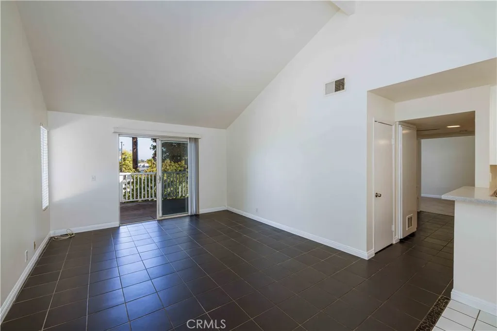 6925 Brightwood Lane 108, Garden Grove, California 92845 home-pic-3