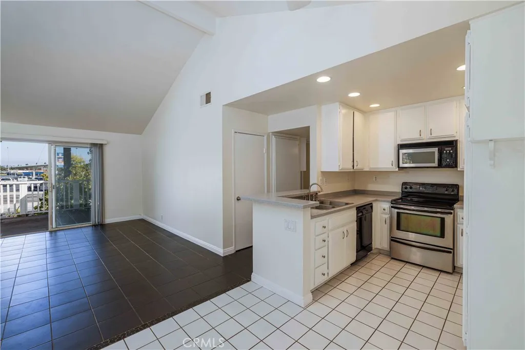 6925 Brightwood Lane 108, Garden Grove, California 92845 home-pic-9
