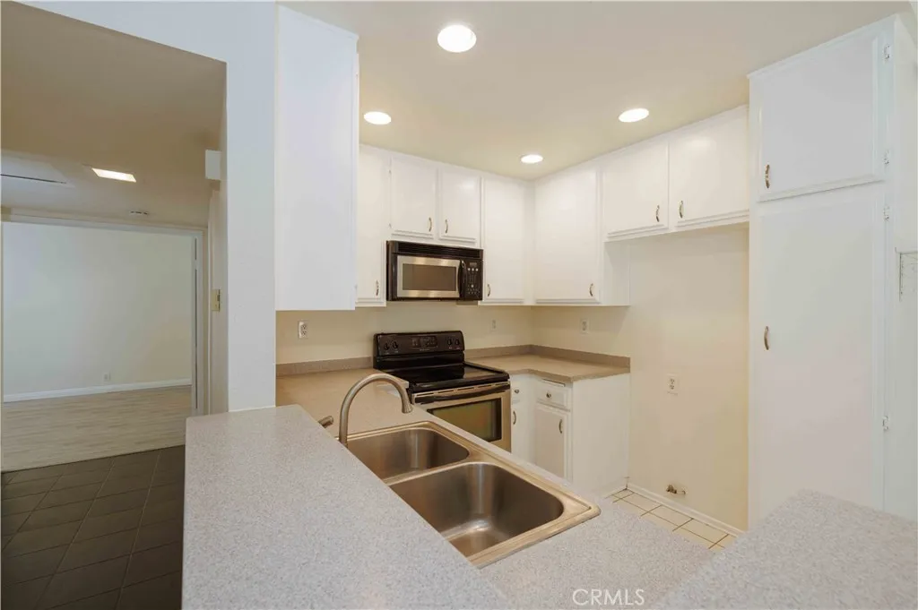 6925 Brightwood Lane 108, Garden Grove, California 92845 home-pic-13