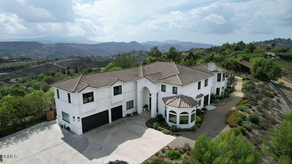 13545 Nightsky Drive, Camarillo, California 93012 home-pic-1