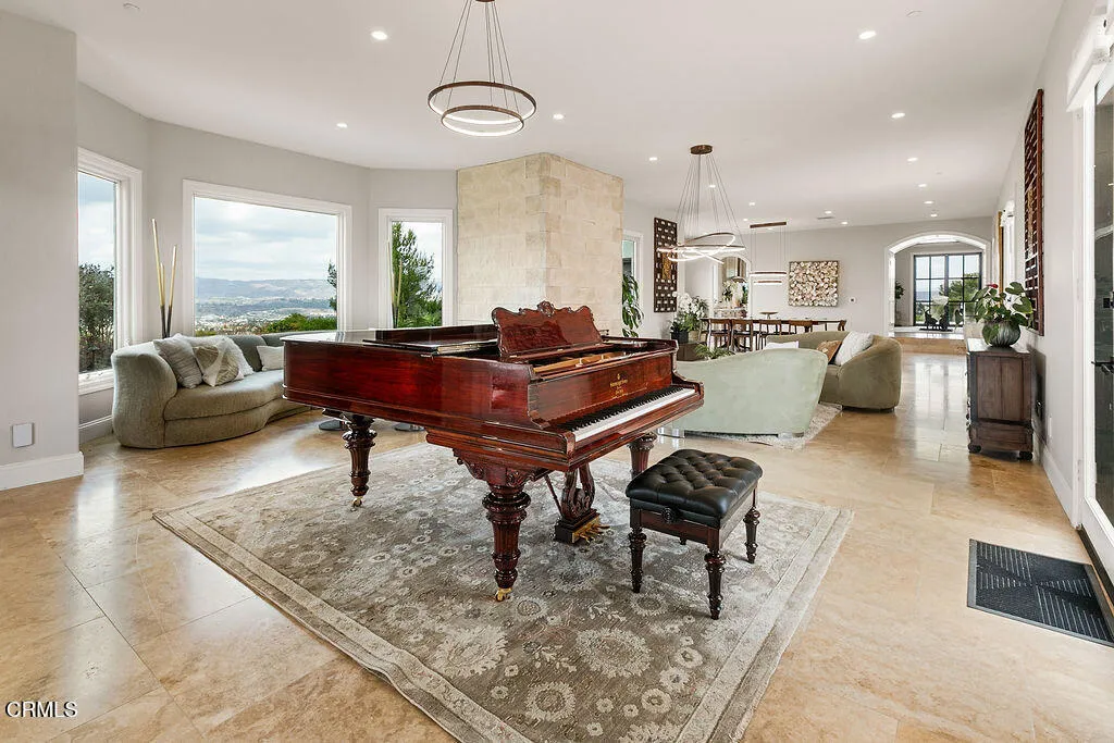 13545 Nightsky Drive, Camarillo, California 93012 home-pic-35