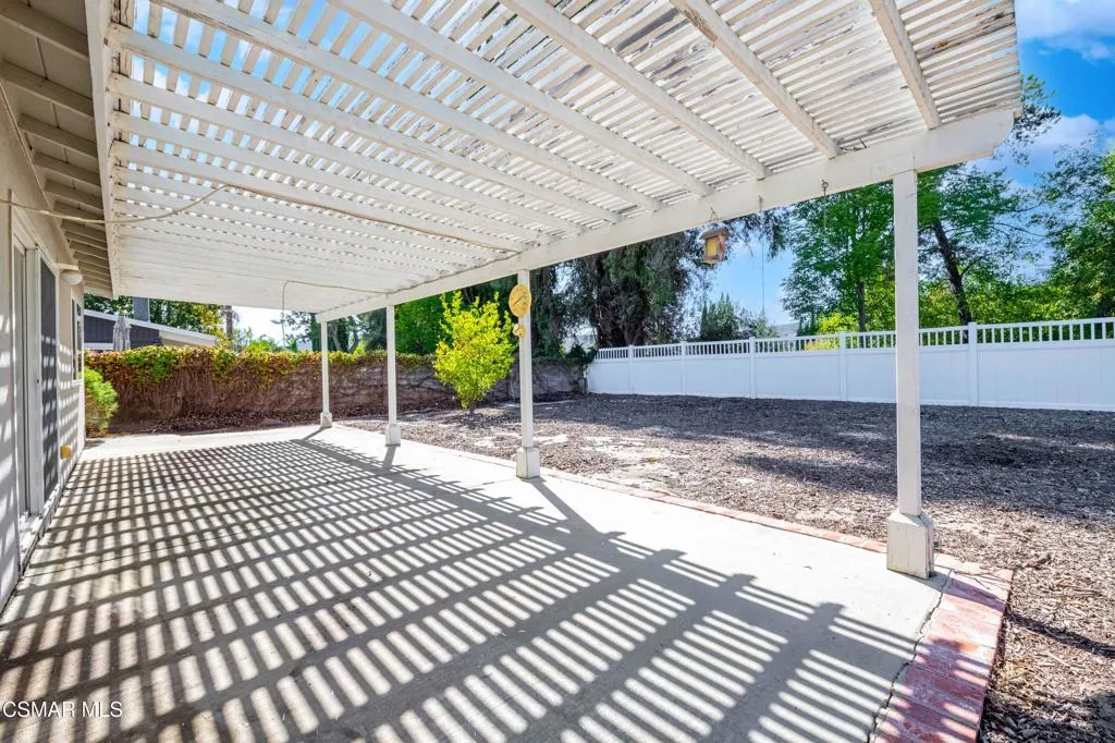 167 Kanan Road, Oak Park, California 91377 home-pic-30