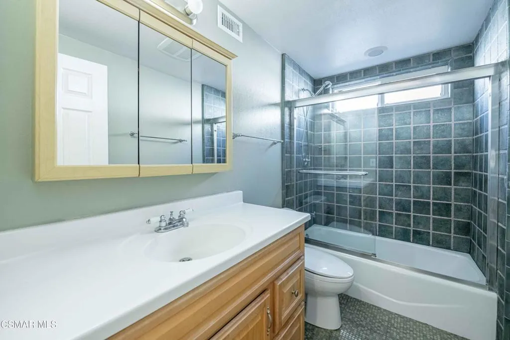 167 Kanan Road, Oak Park, California 91377 home-pic-24
