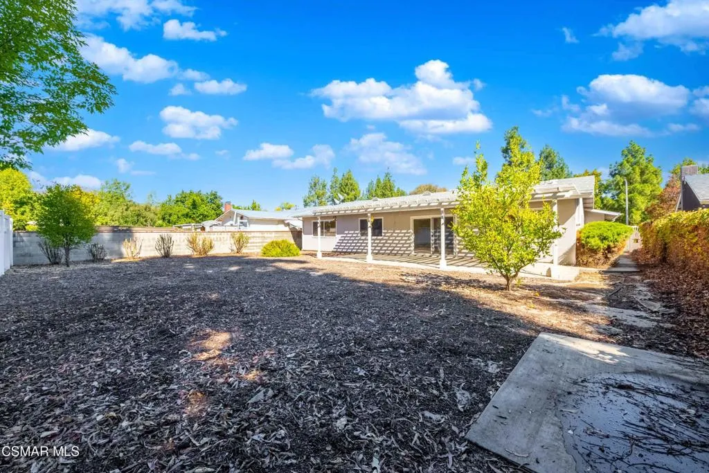 167 Kanan Road, Oak Park, California 91377 home-pic-28
