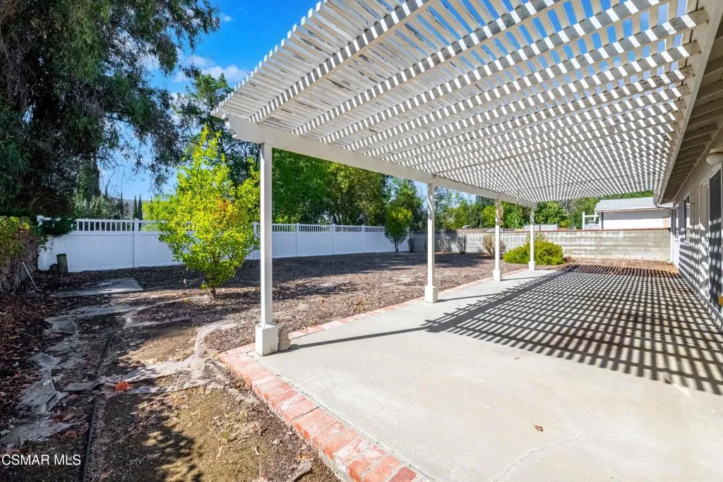 167 Kanan Road, Oak Park, California 91377 home-pic-27