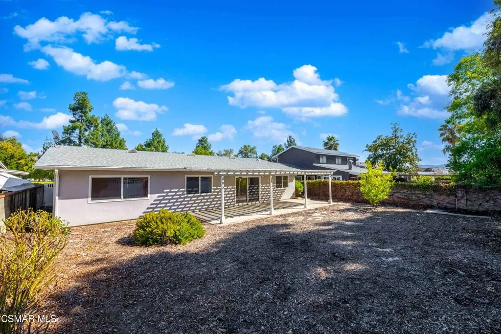 167 Kanan Road, Oak Park, California 91377 home-pic-26