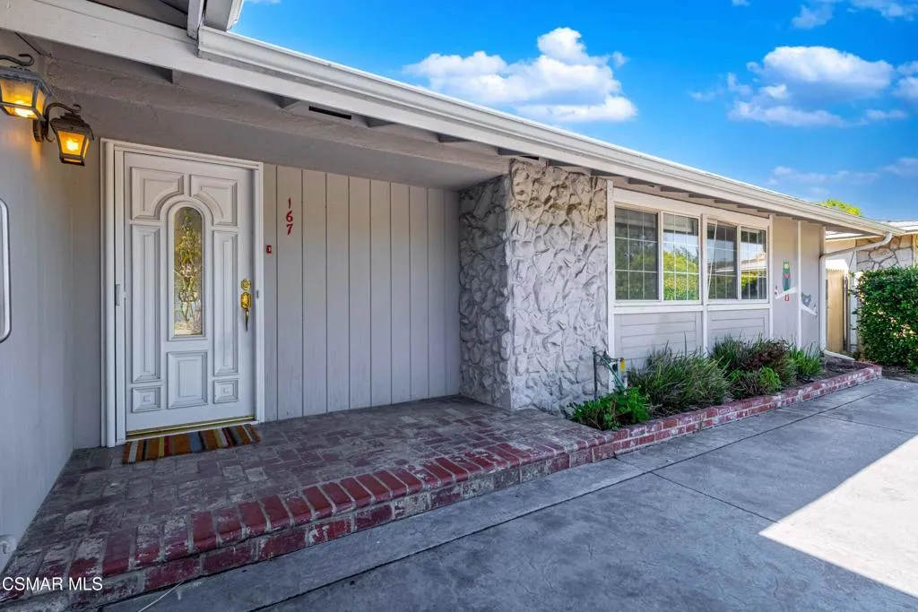 167 Kanan Road, Oak Park, California 91377 home-pic-2