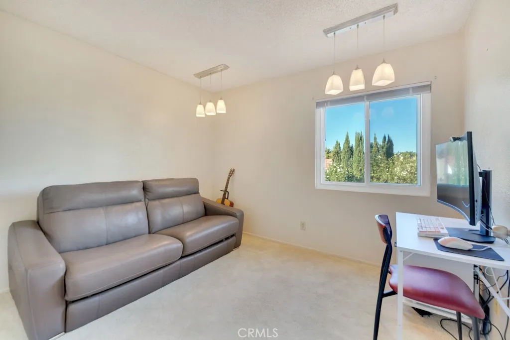 43927 Fallon Drive, Lancaster, California 93535 home-pic-22