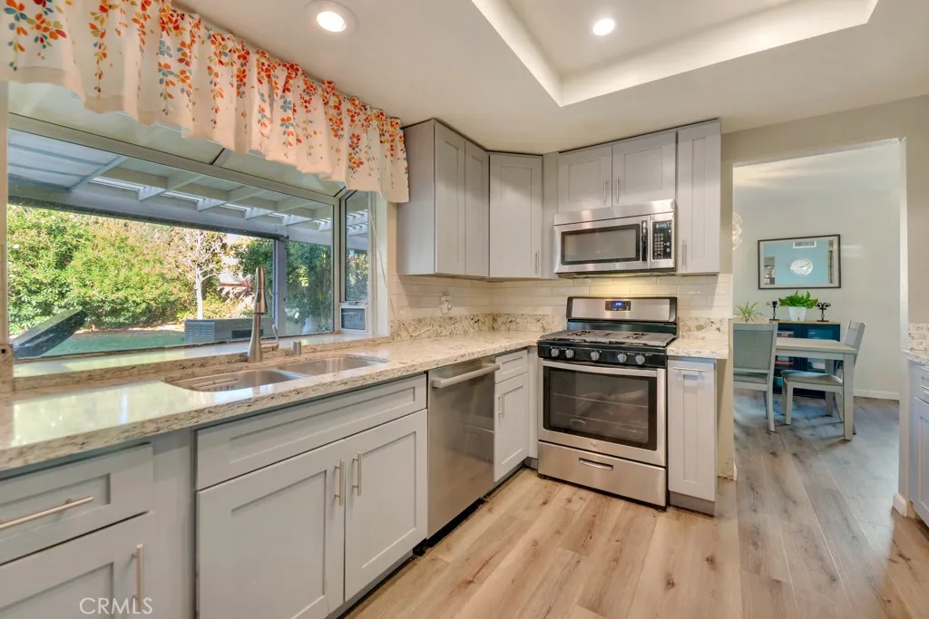 43927 Fallon Drive, Lancaster, California 93535 home-pic-9