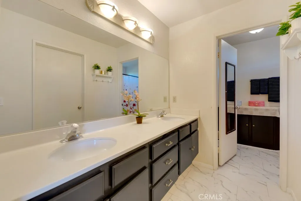 43927 Fallon Drive, Lancaster, California 93535 home-pic-20
