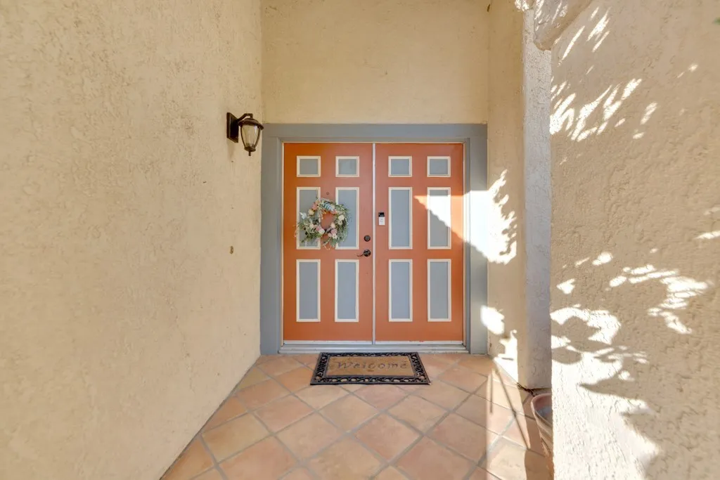 43927 Fallon Drive, Lancaster, California 93535 home-pic-1