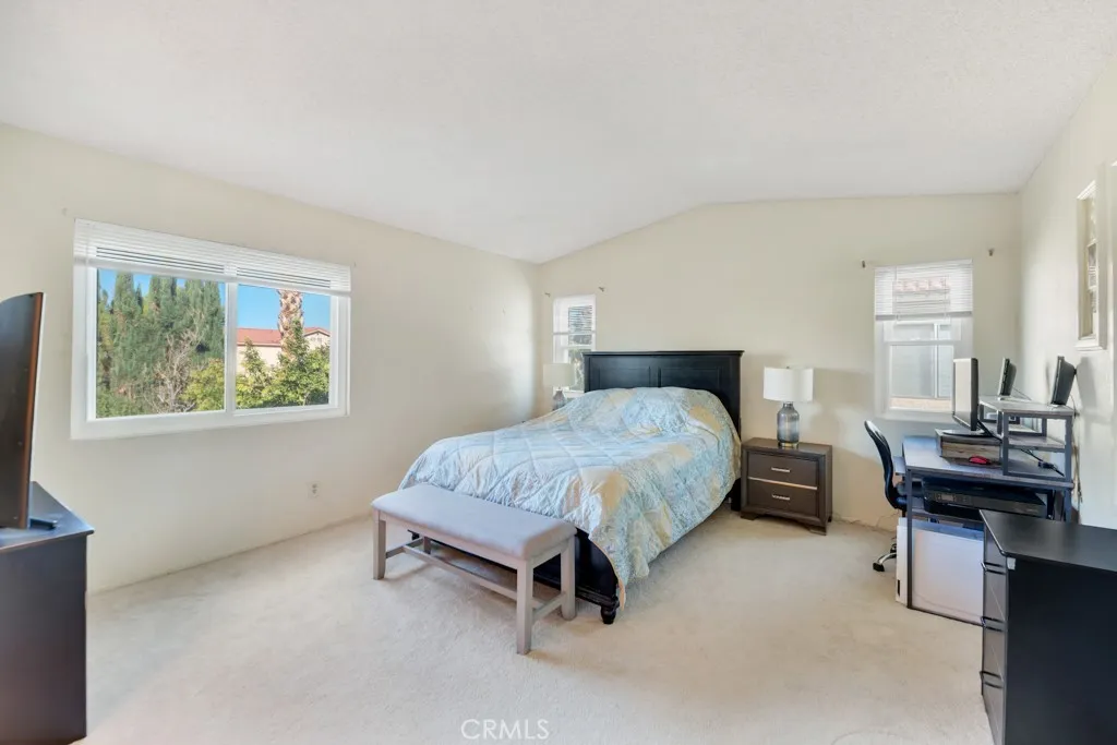 43927 Fallon Drive, Lancaster, California 93535 home-pic-18