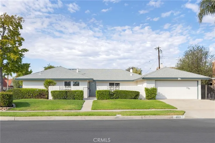 2527 E Brookside, Orange, California 92867
