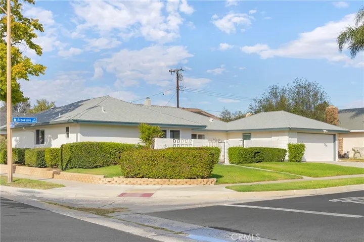 2527 E Brookside, Orange, California 92867