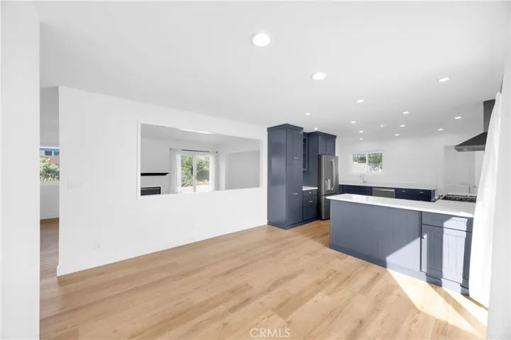 2527 E Brookside, Orange, California 92867