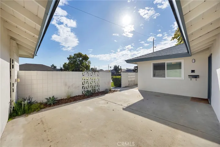 2527 E Brookside, Orange, California 92867