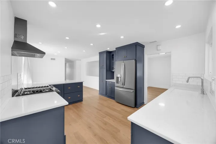 2527 E Brookside, Orange, California 92867