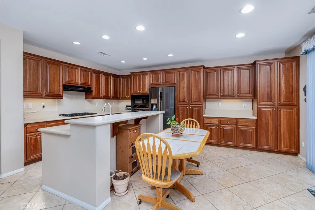 29108 Lighthouse Court, Menifee, California 92585 home-pic-24