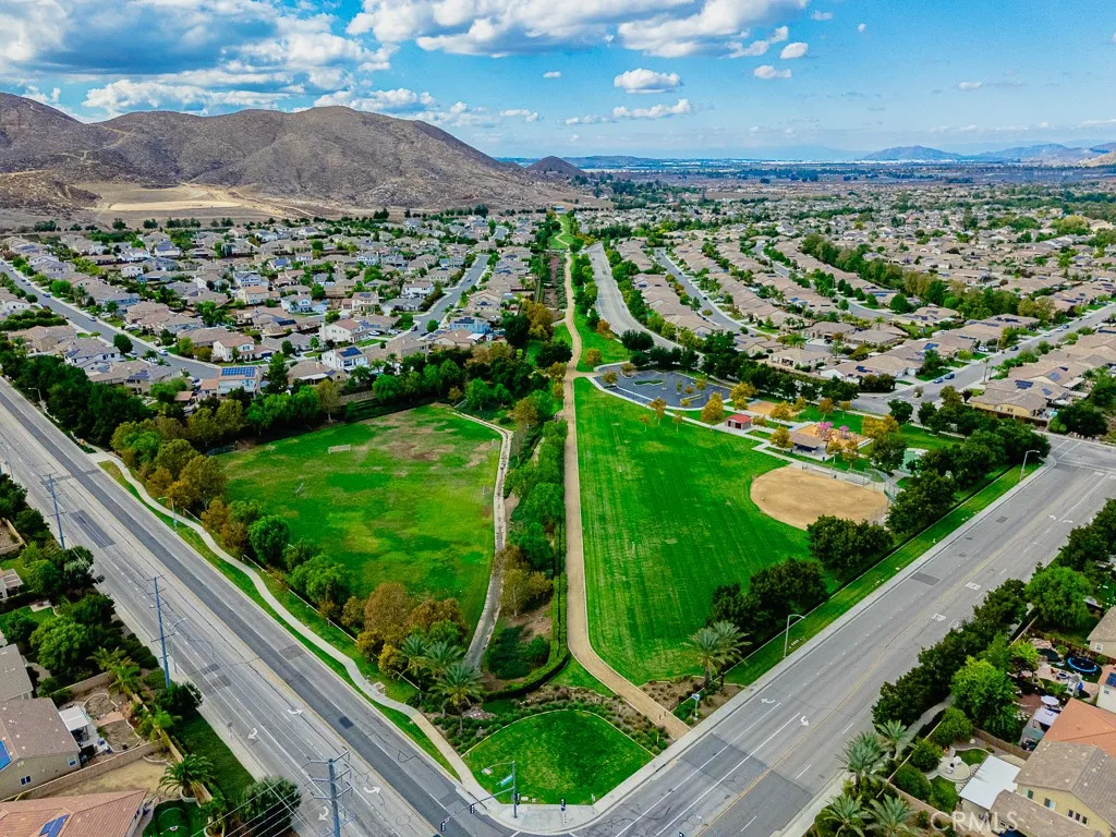29108 Lighthouse Court, Menifee, California 92585 home-pic-39