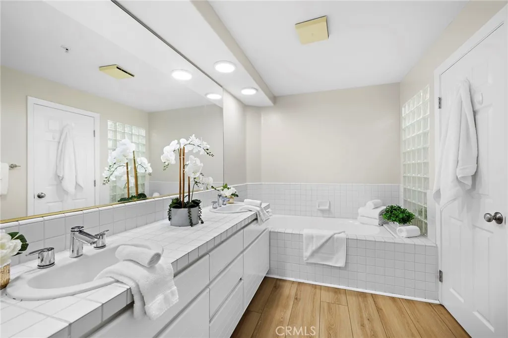 2243 Martin Street 310, Irvine, California 92612 home-pic-16