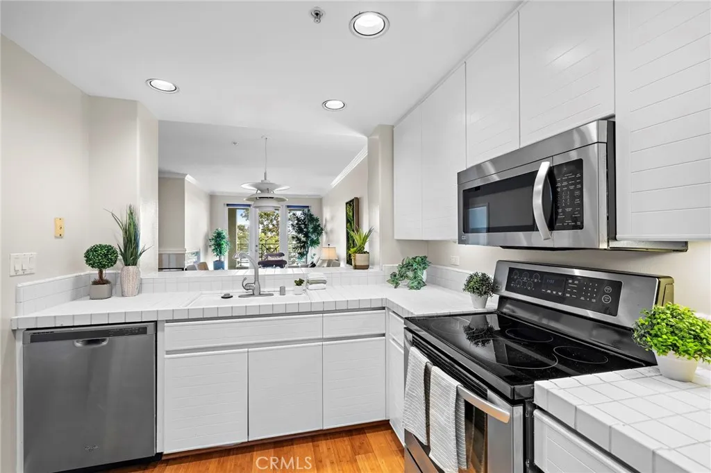 2243 Martin Street 310, Irvine, California 92612 home-pic-5