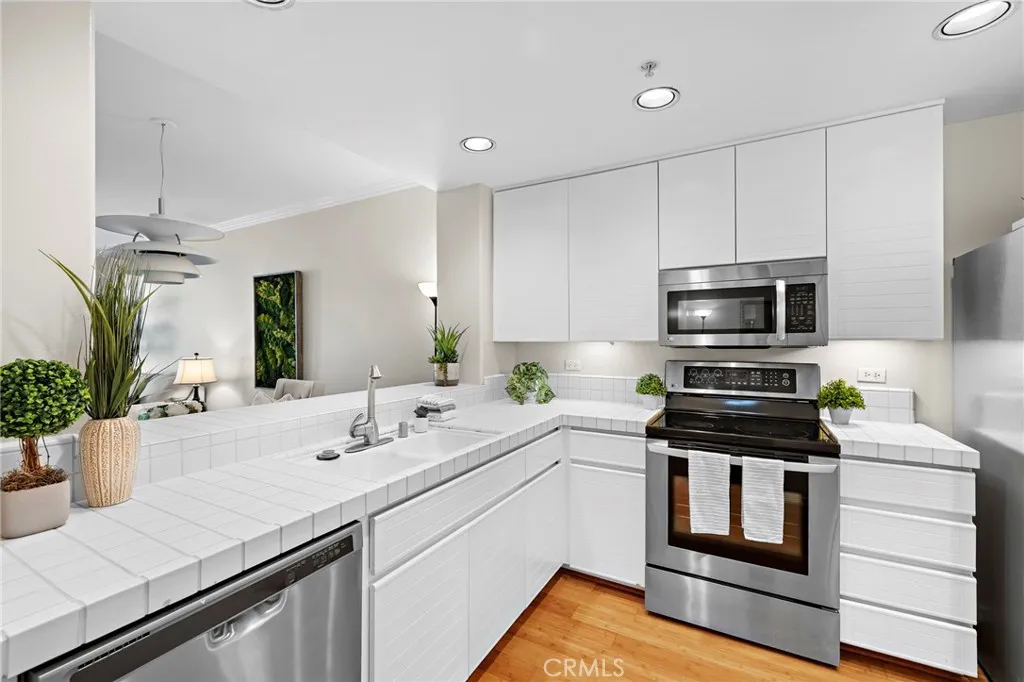 2243 Martin Street 310, Irvine, California 92612 home-pic-4