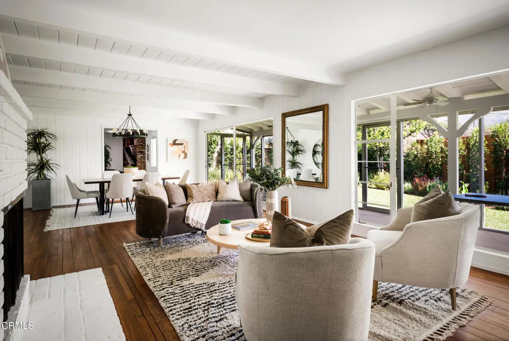 1640 N Altadena Drive, Pasadena, California 91107 home-pic-2