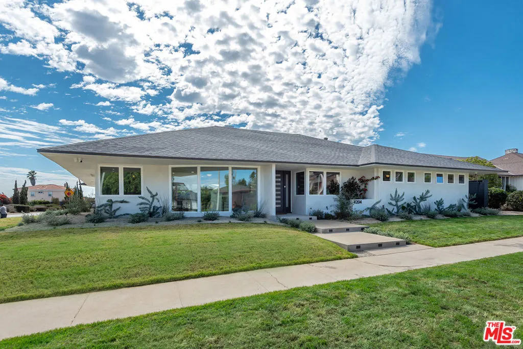 4204 Olympiad Drive, View Park, California 90043 home-pic-35