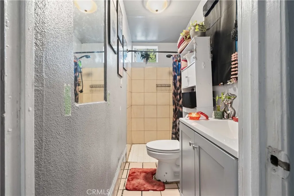 247 E 97th, Los Angeles, California 90003 home-pic-12