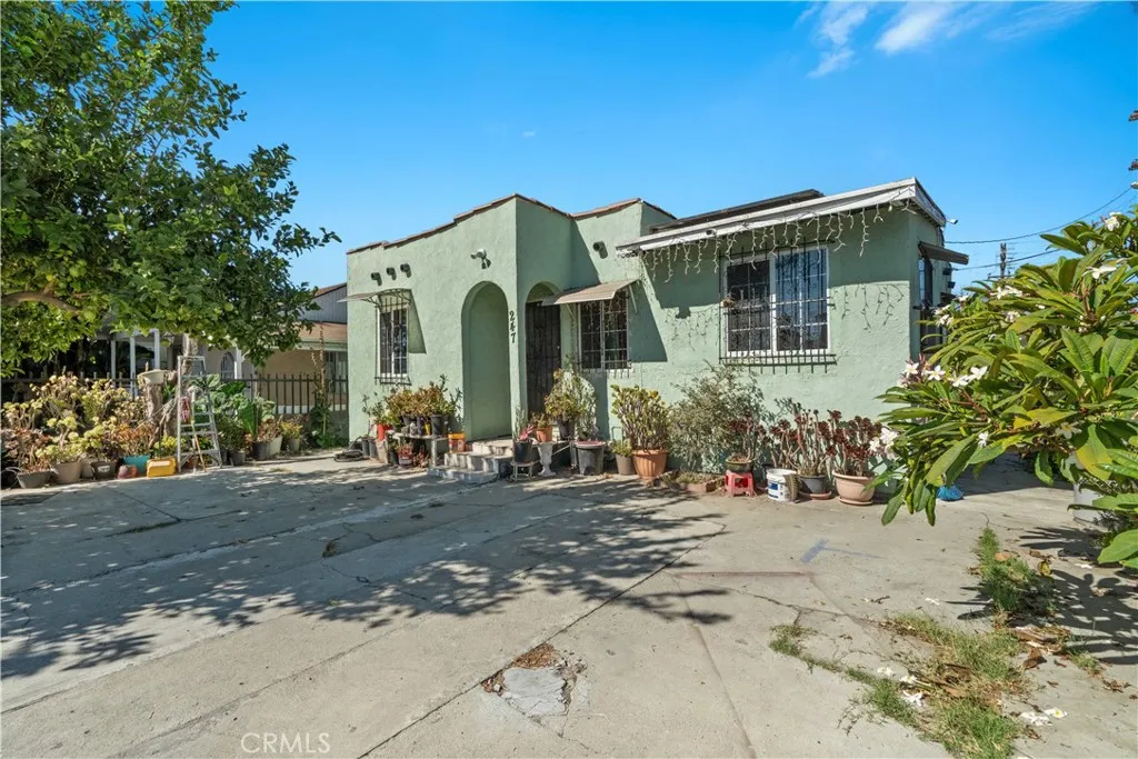 247 E 97th, Los Angeles, California 90003 home-pic-1