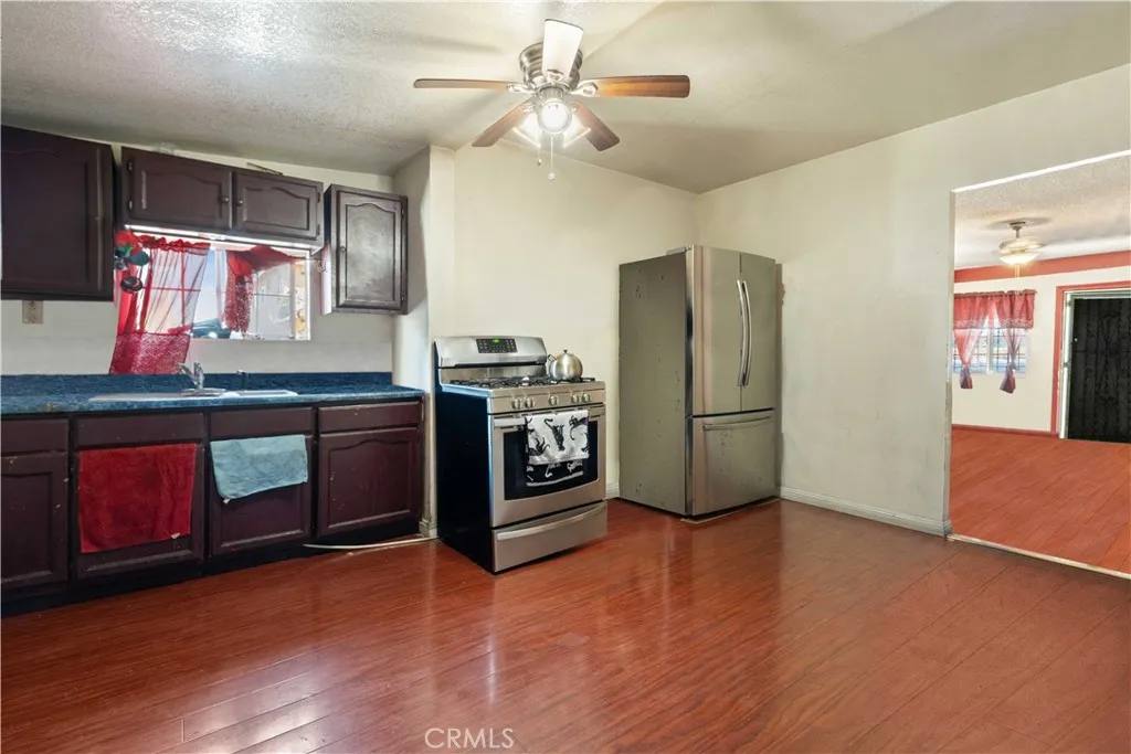 247 E 97th, Los Angeles, California 90003 home-pic-8