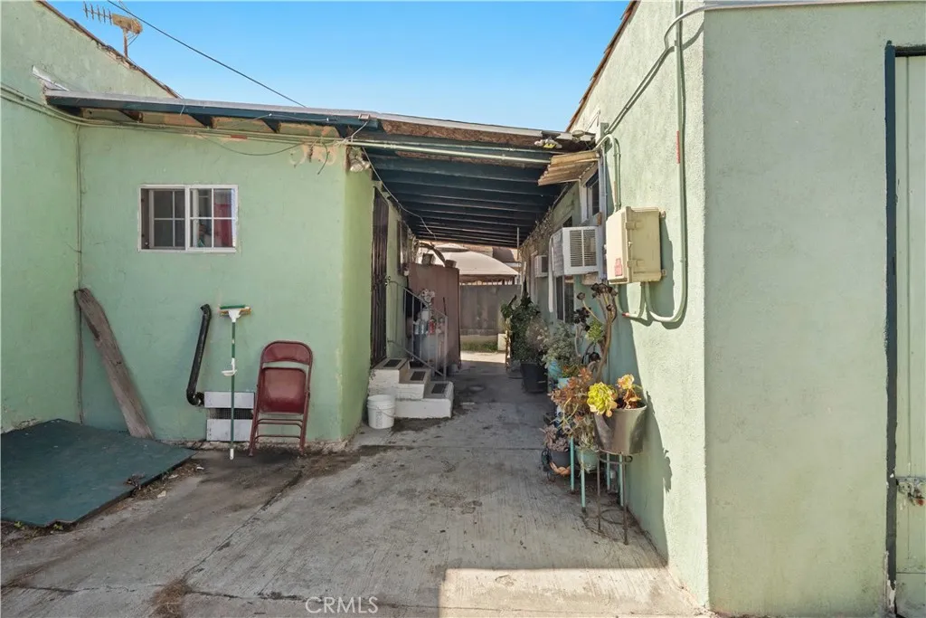 247 E 97th, Los Angeles, California 90003 home-pic-16