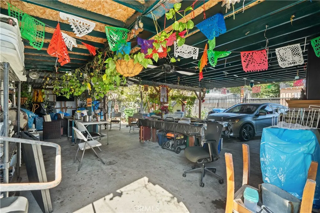 247 E 97th, Los Angeles, California 90003 home-pic-17