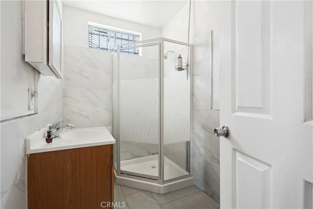 247 E 97th, Los Angeles, California 90003 home-pic-5