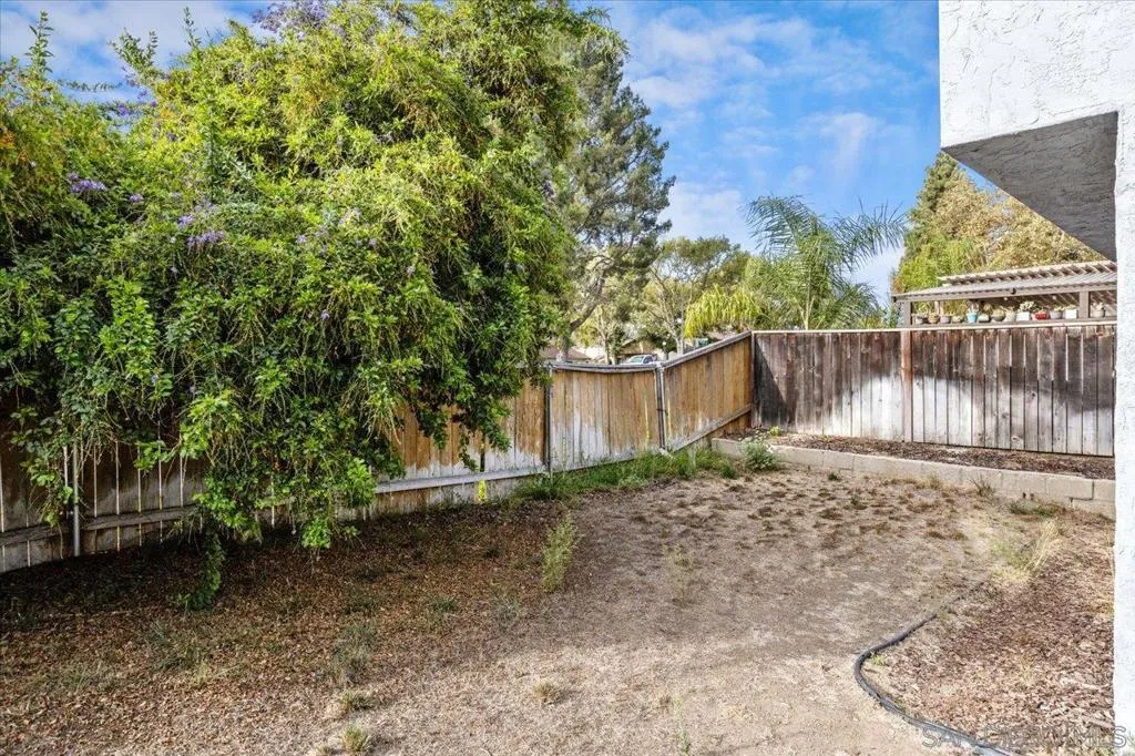 401 Blueridge Place, Escondido, California 92026 home-pic-25