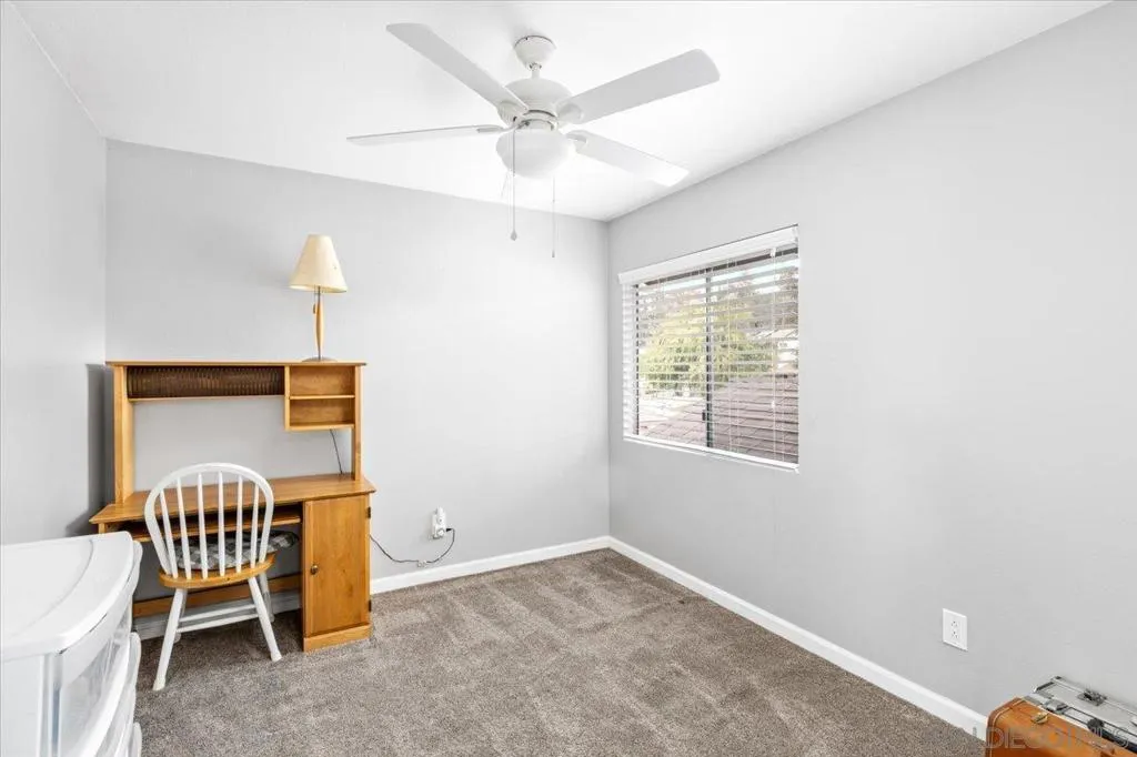 401 Blueridge Place, Escondido, California 92026 home-pic-16