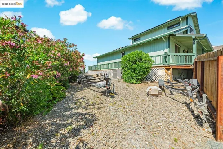 Side Yard Access