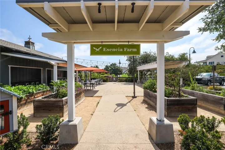 Esencia Farm!